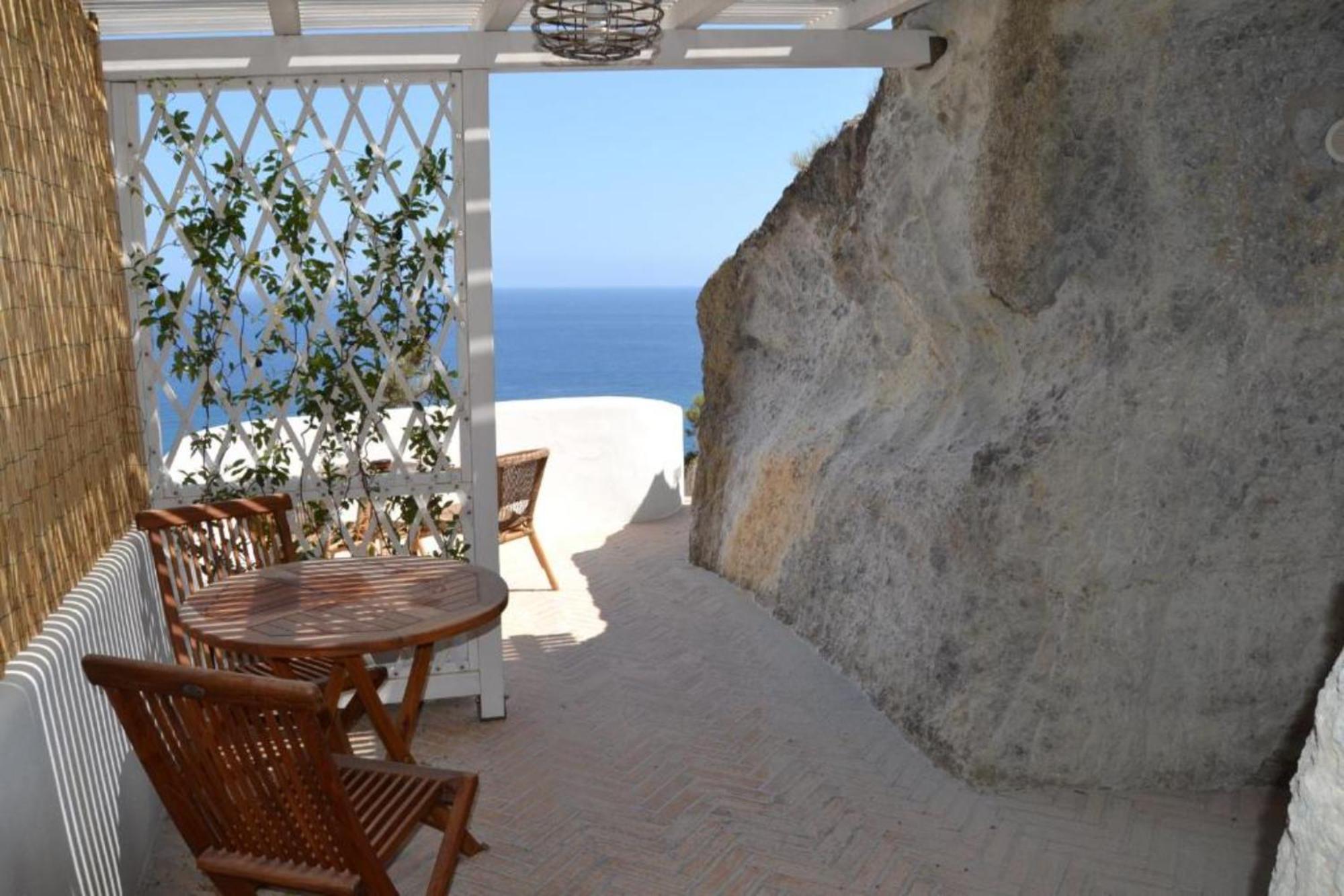 Maridea - Cave Apartments Понца Екстериор снимка